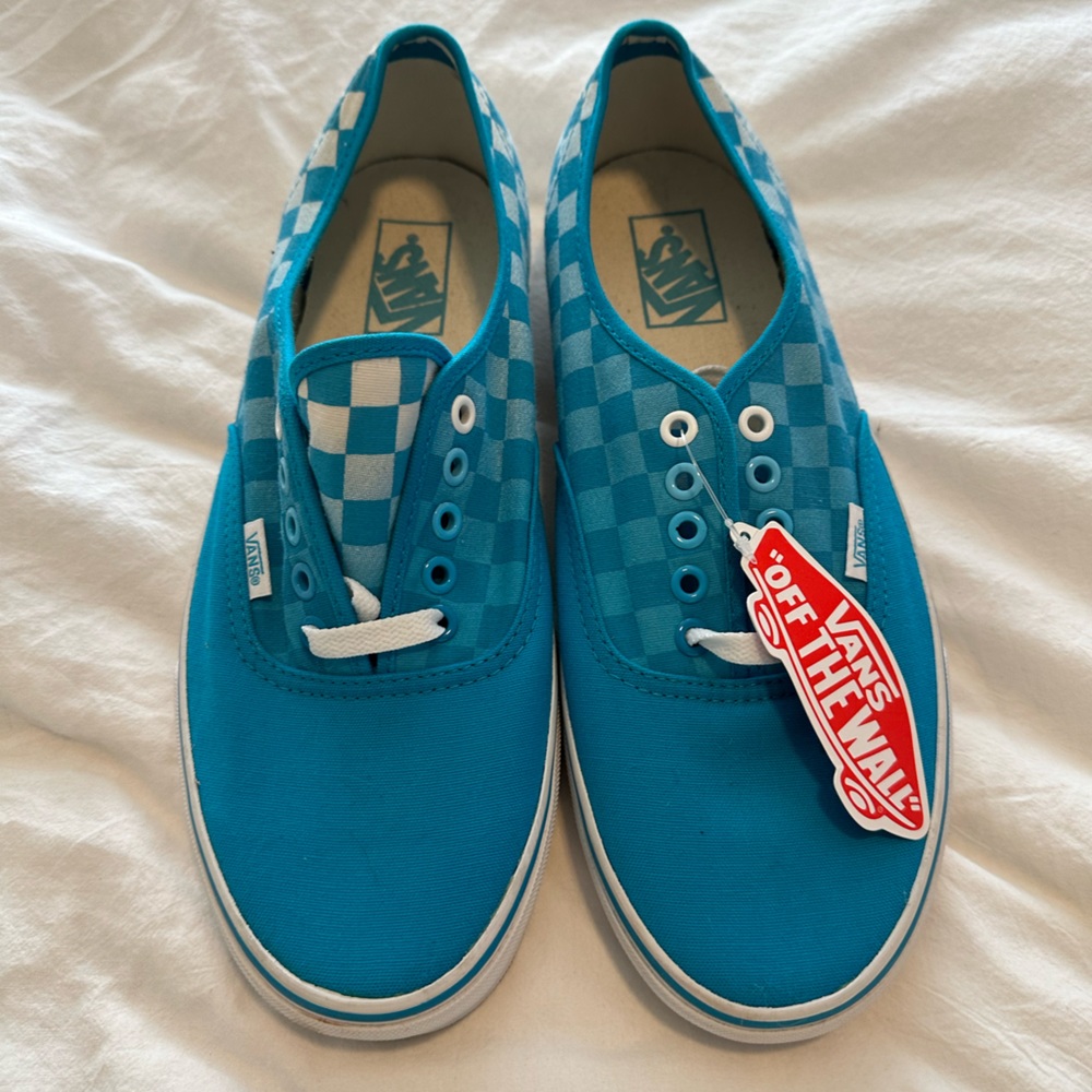 NWT Women’s Blue Checkered Vans - Size 11
